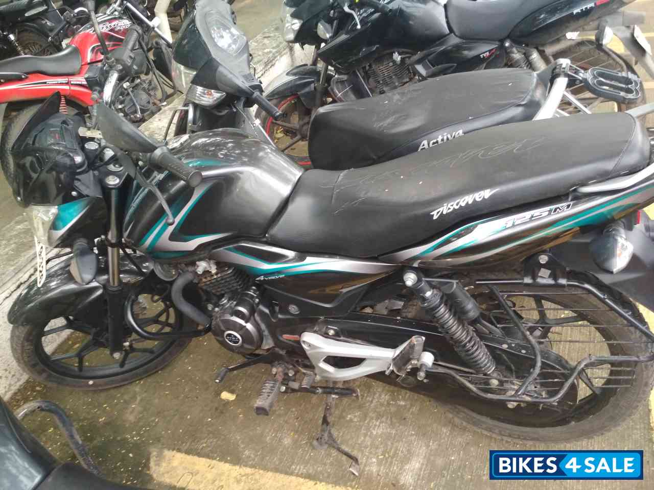 Charcoal Green Bajaj Discover 125M