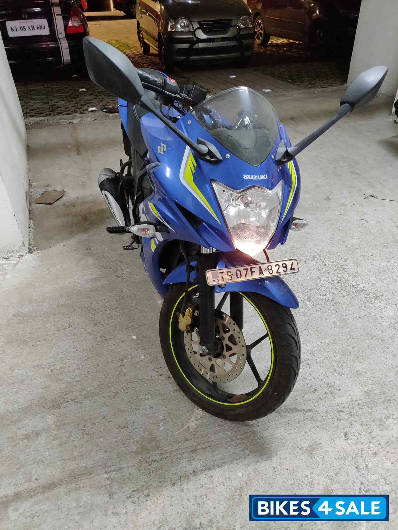 Triniton Blue Suzuki Gixxer SF