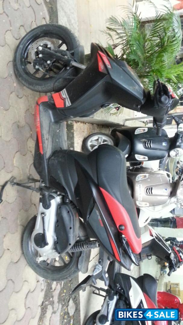 Black And Red Aprilia SR 150