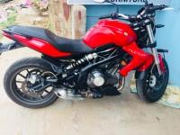 Red Benelli TNT 300