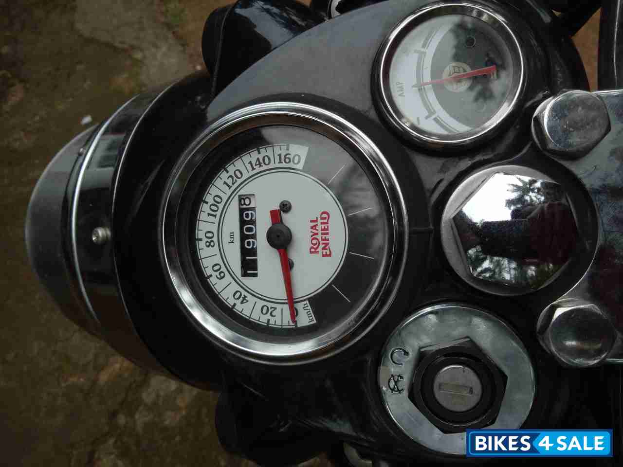 Black Royal Enfield Classic 350