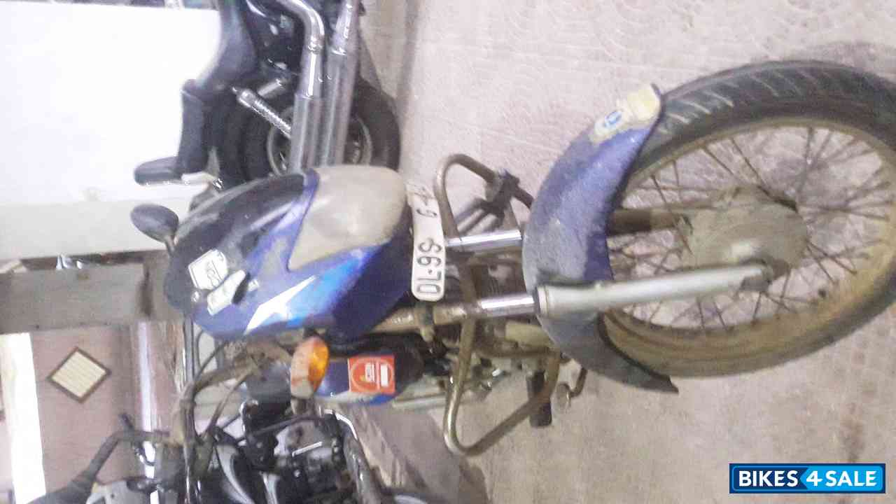 Blue Bajaj Caliber 115
