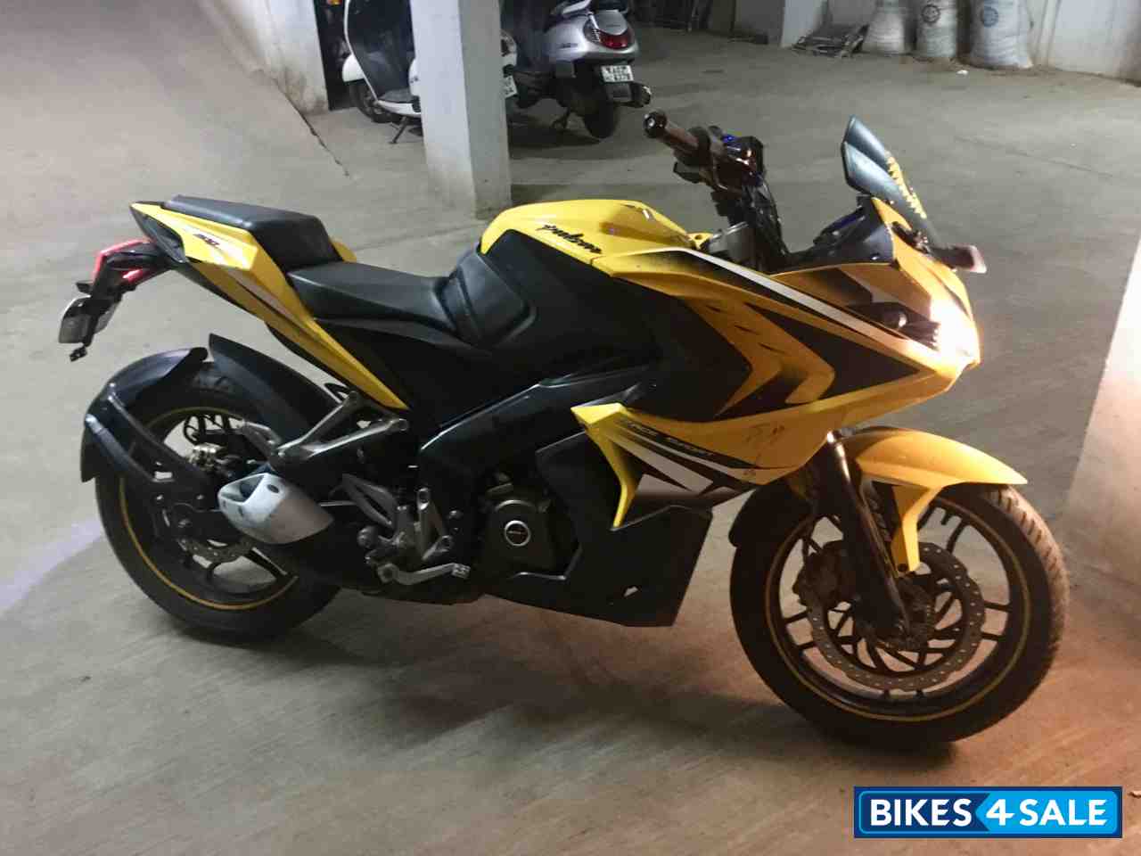 Yellow Bajaj Pulsar RS 200 ABS