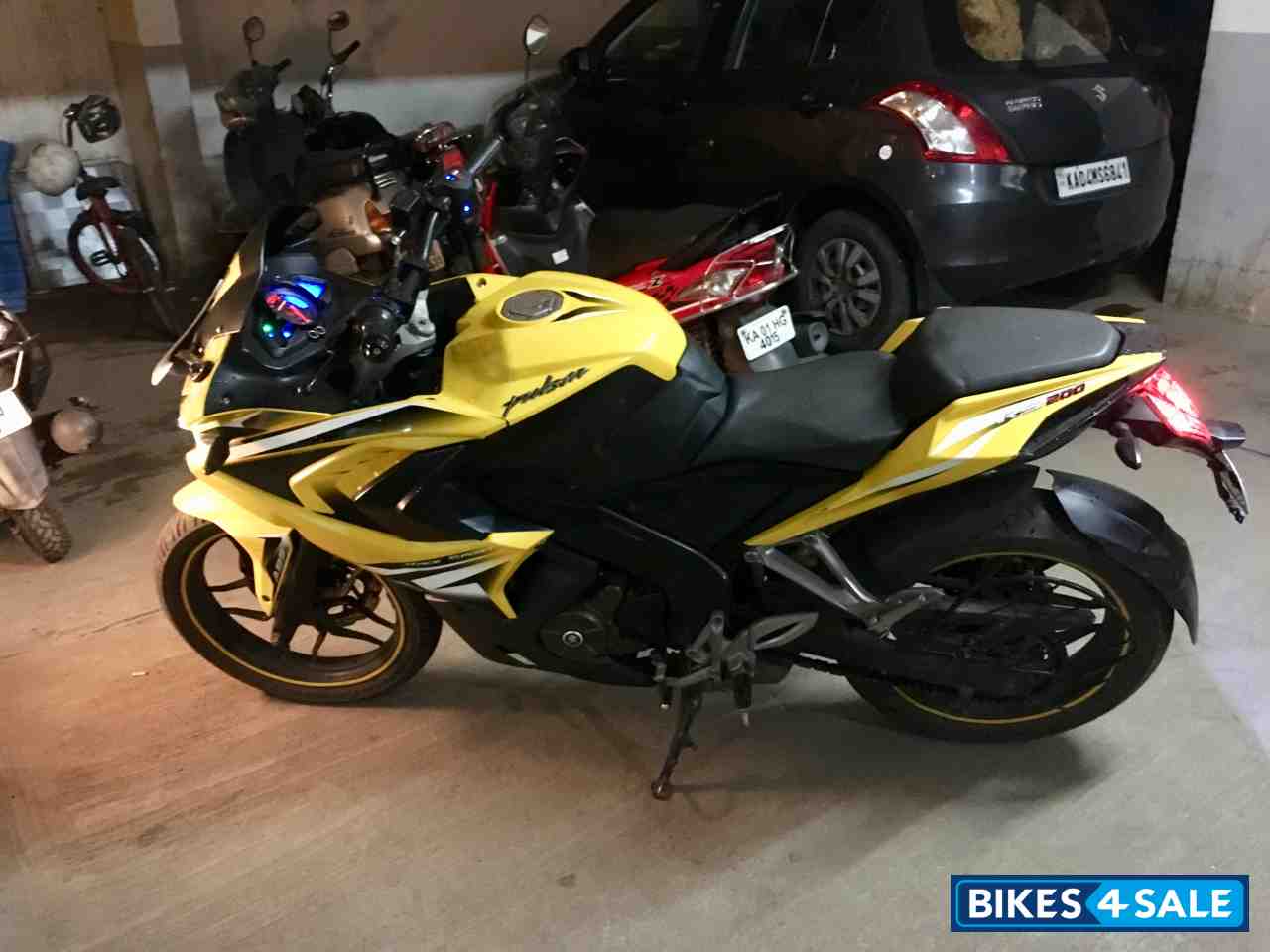 Yellow Bajaj Pulsar RS 200 ABS