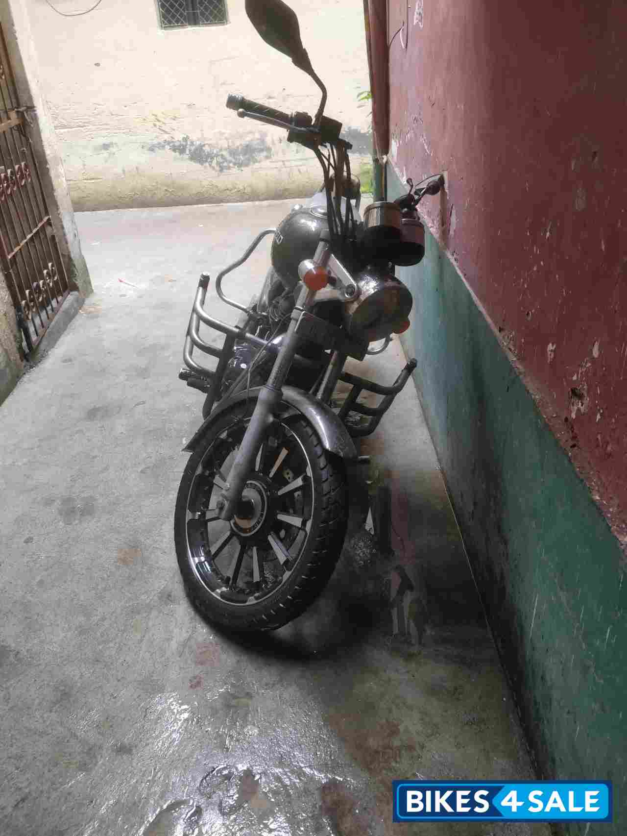 Royal Enfield Thunderbird