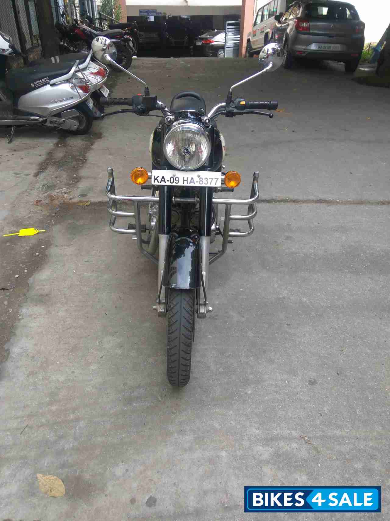Black Royal Enfield Classic 350 Black Royal Enfield Classic 350