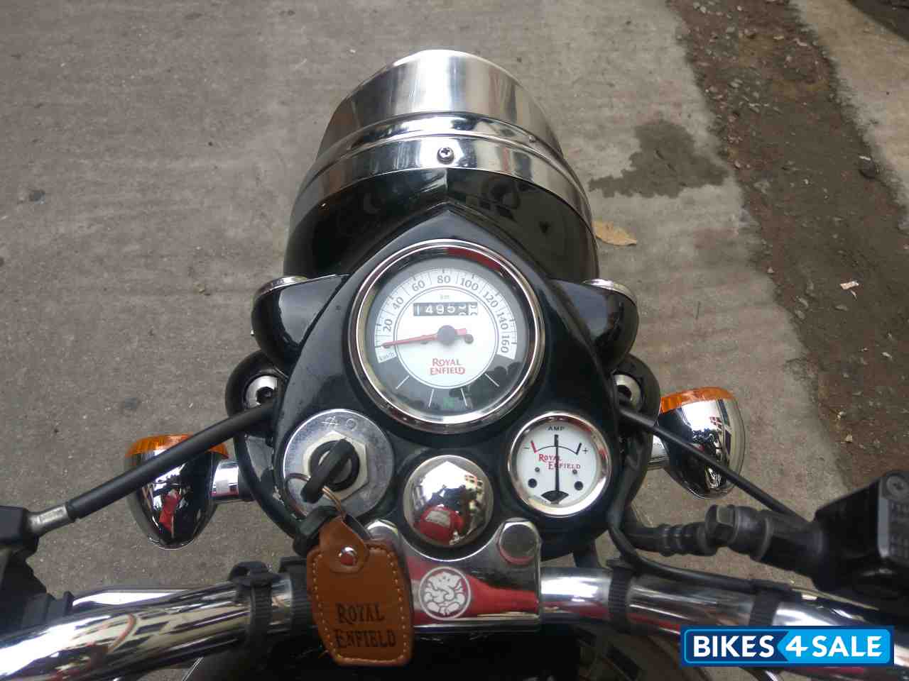 Black Royal Enfield Classic 350 Black Royal Enfield Classic 350