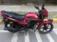 Maroon Honda Dream Yuga