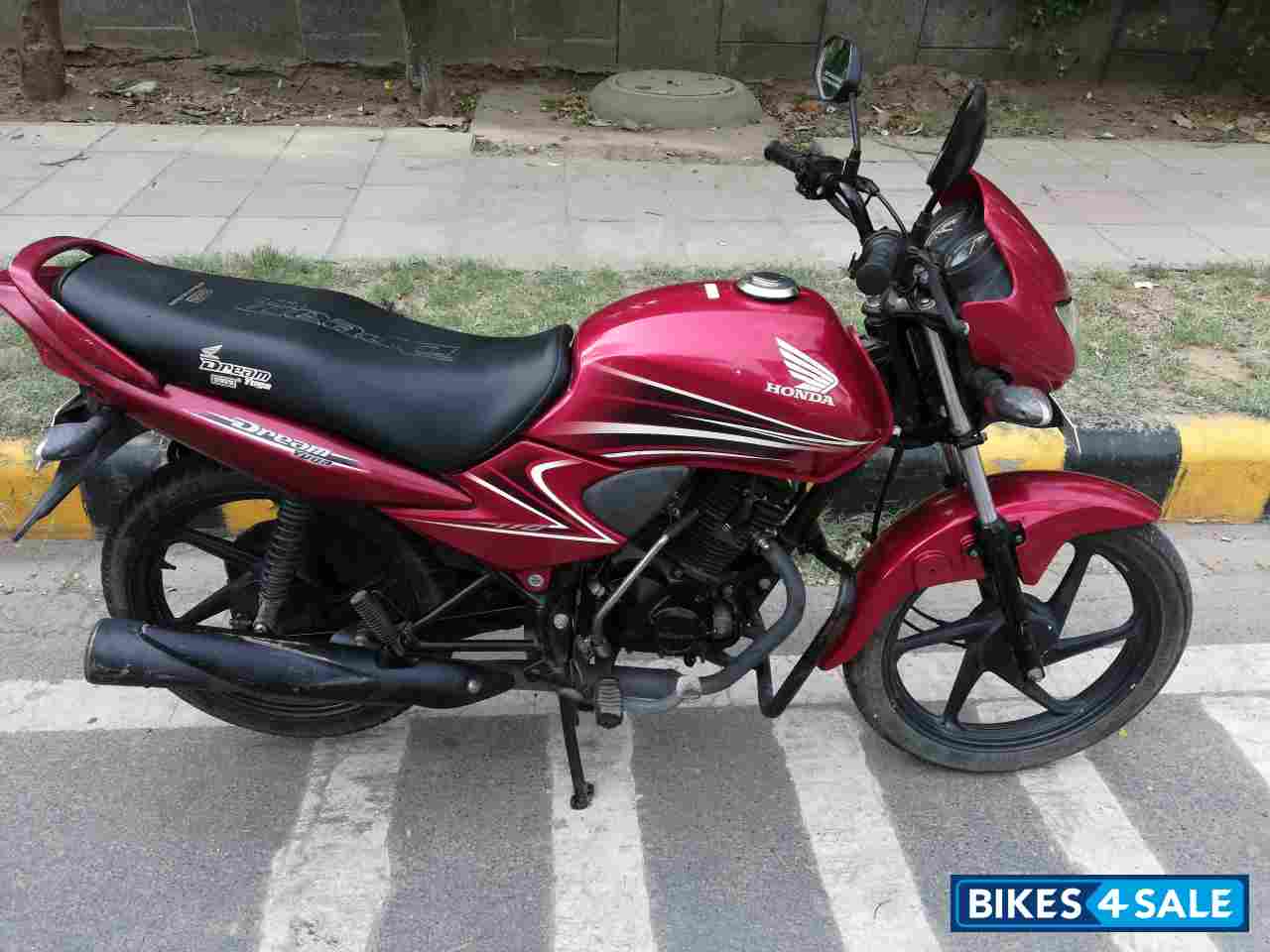Maroon Honda Dream Yuga