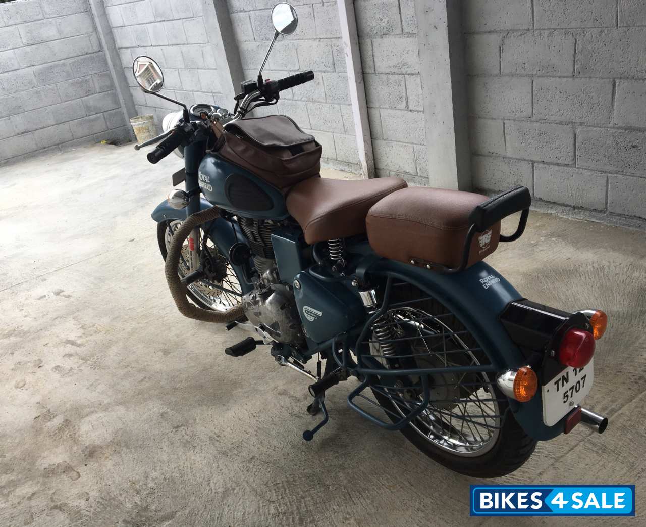 Matt Blue Royal Enfield Classic Squadron Blue