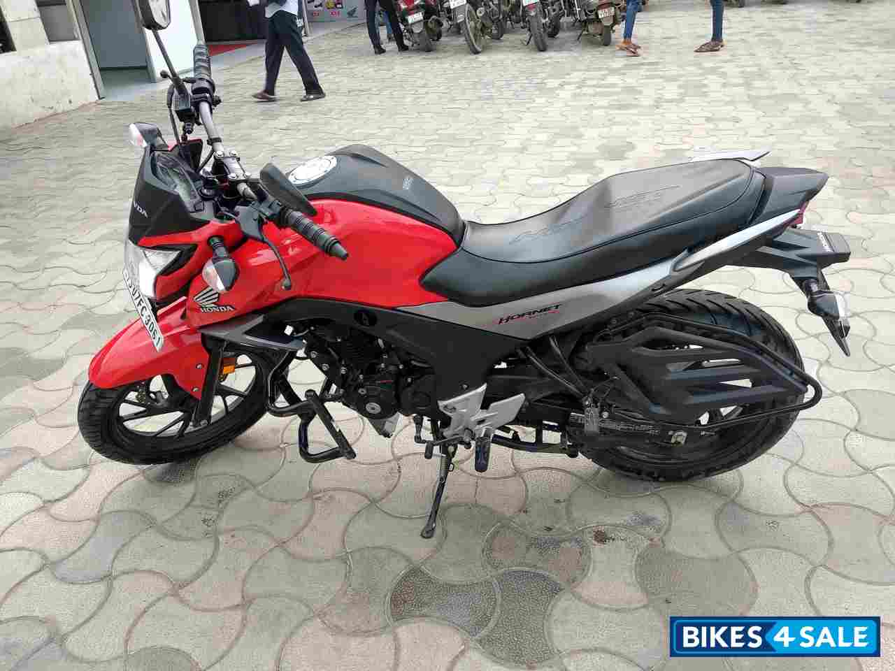 Red Honda CB Hornet 160R ABS Red Honda CB Hornet 160R ABS