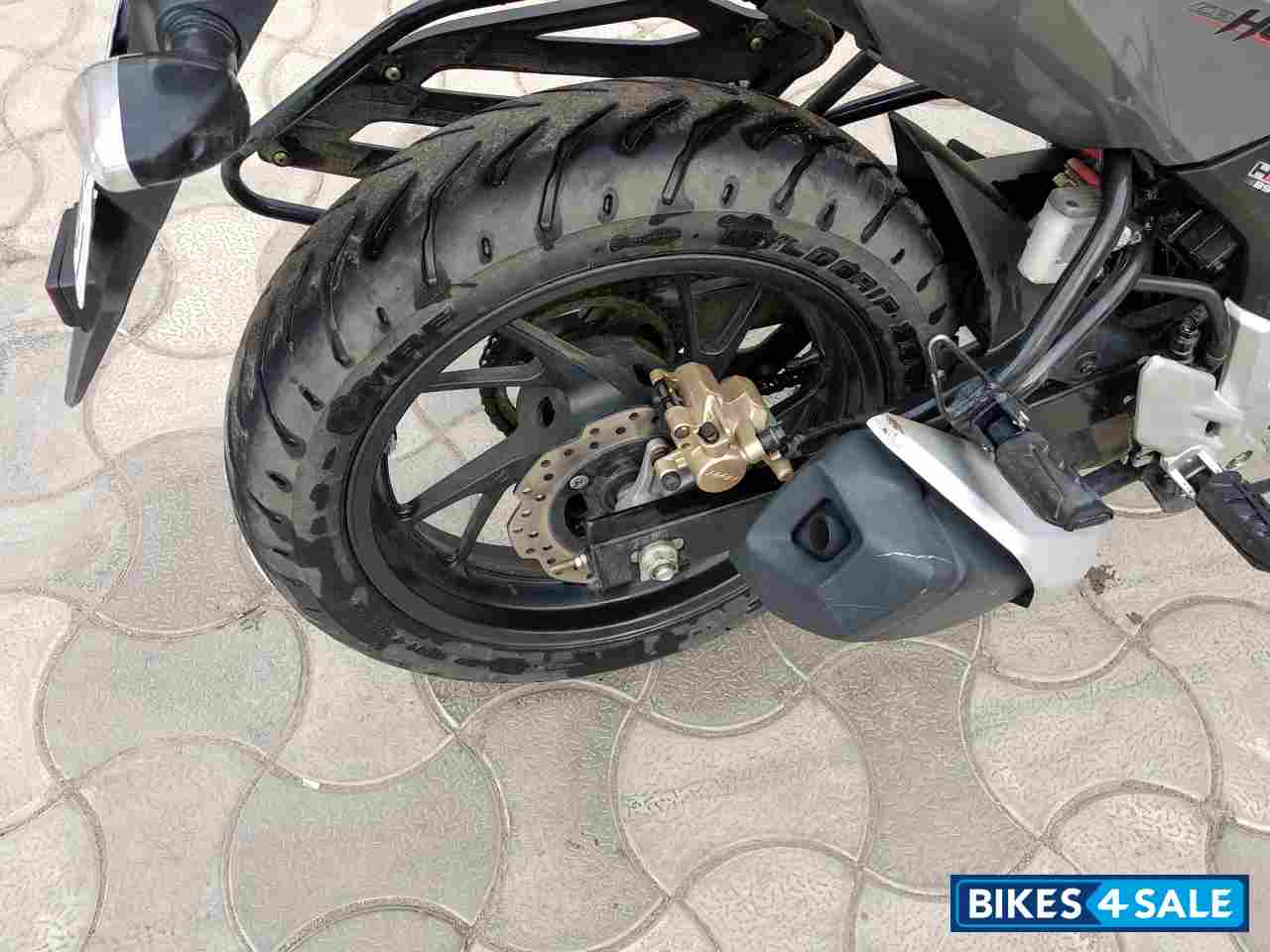 Red Honda CB Hornet 160R ABS Red Honda CB Hornet 160R ABS