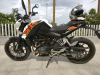 White KTM Duke 200