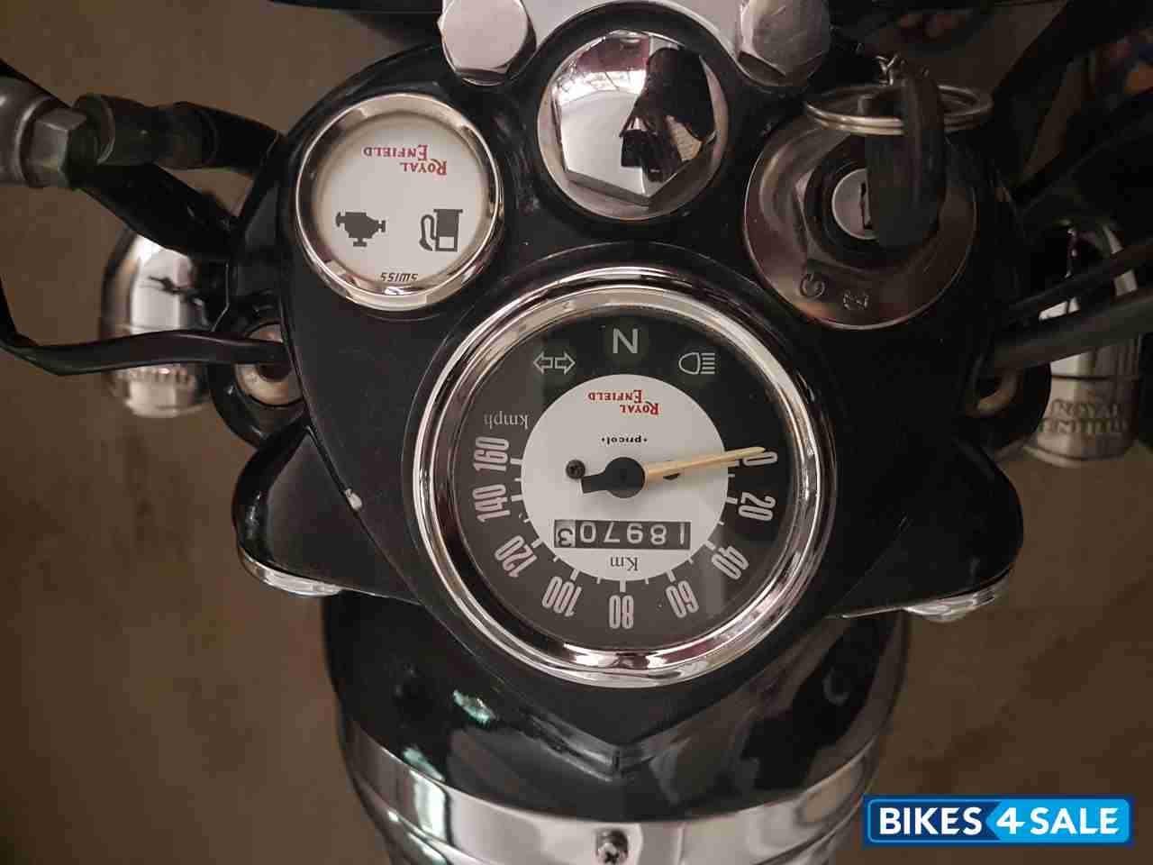 Black Royal Enfield Classic 500