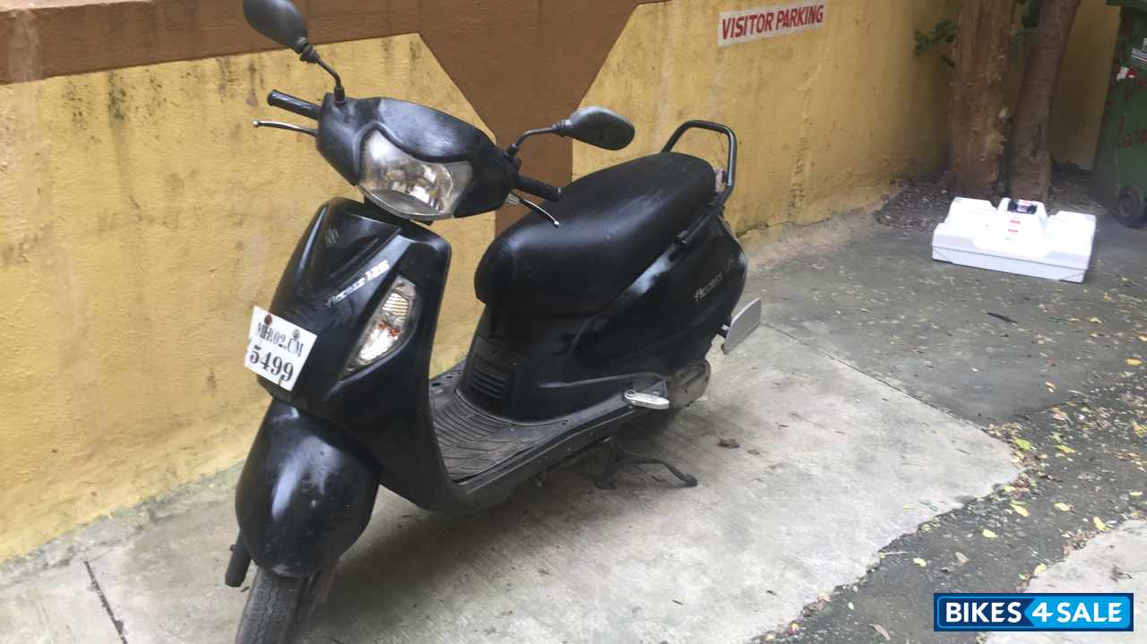 Black Suzuki Access 125