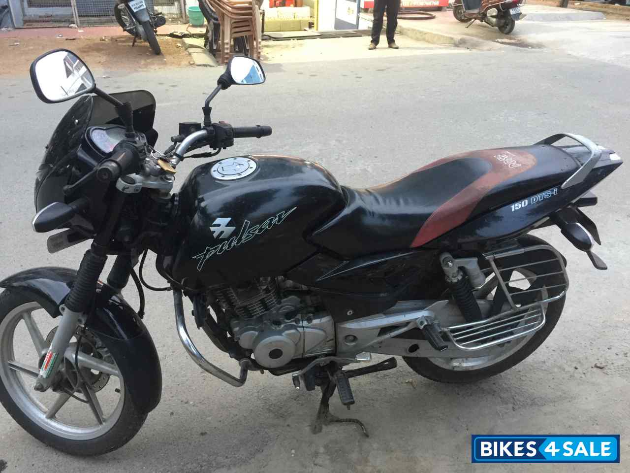Black Bajaj Pulsar 150 DTSi