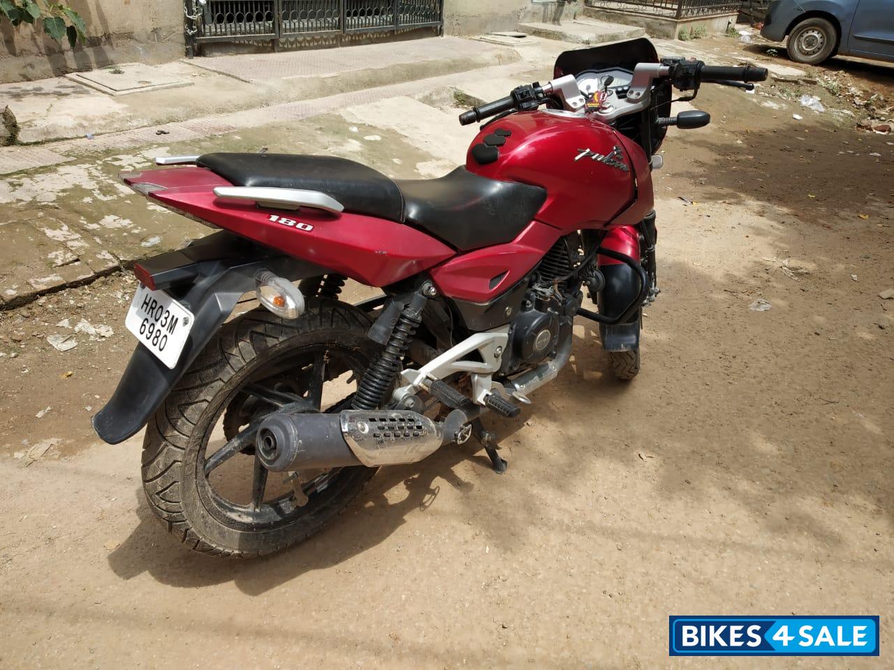 Red Wine Bajaj Pulsar 180 DTSi Red Wine Bajaj Pulsar 180 DTSi
