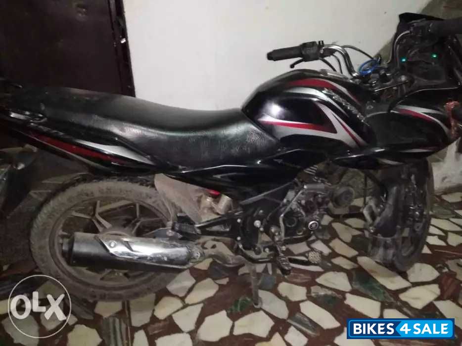Black Bajaj Discover 150 F