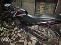 Black Bajaj Discover 150 F