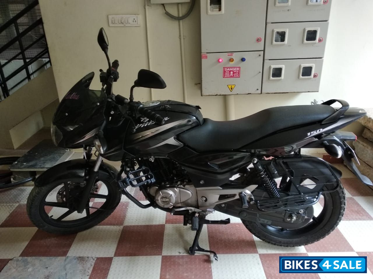 Black Bajaj Pulsar 150 DTSi