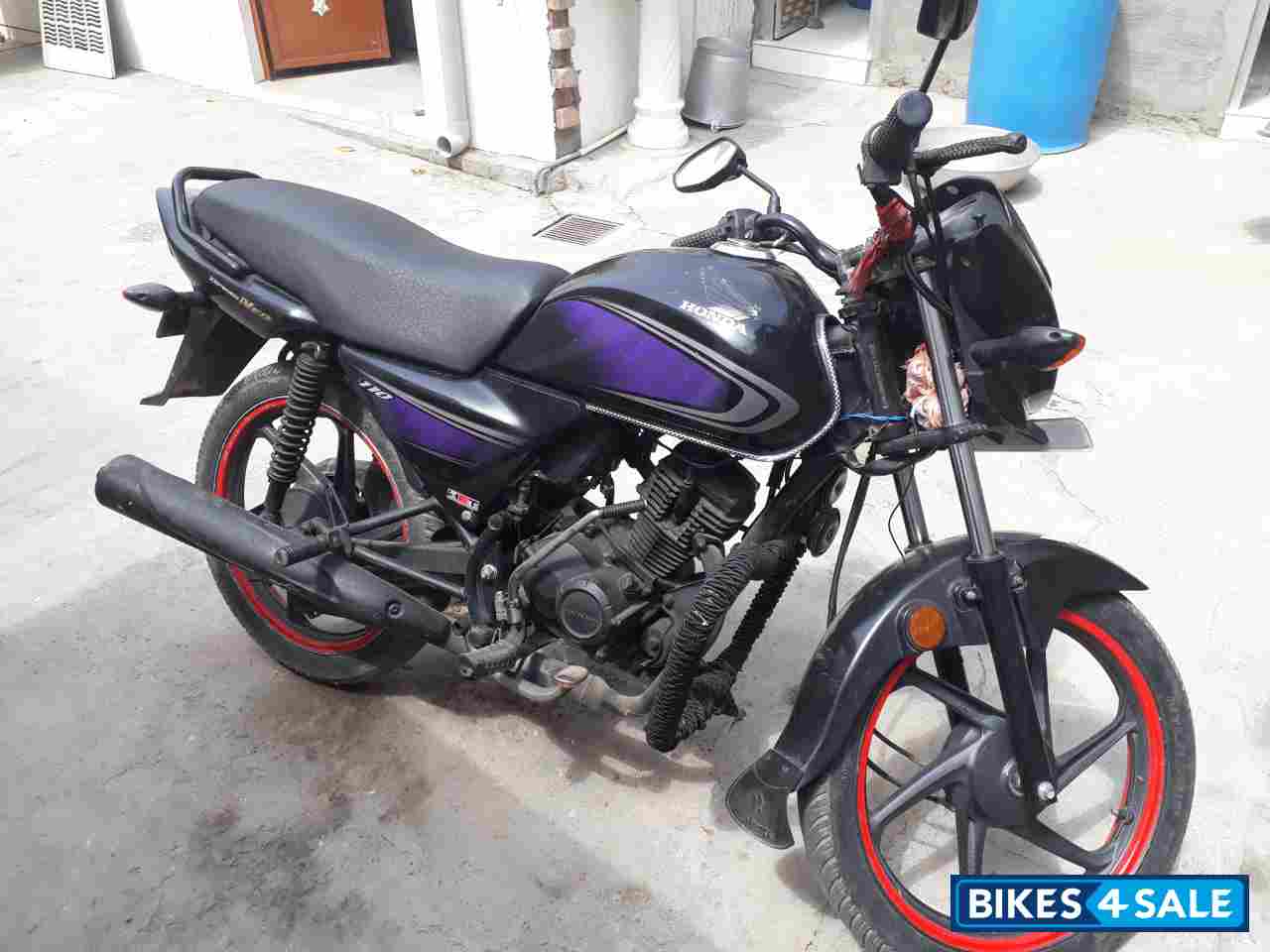 Black Honda Dream Neo Black Honda Dream Neo