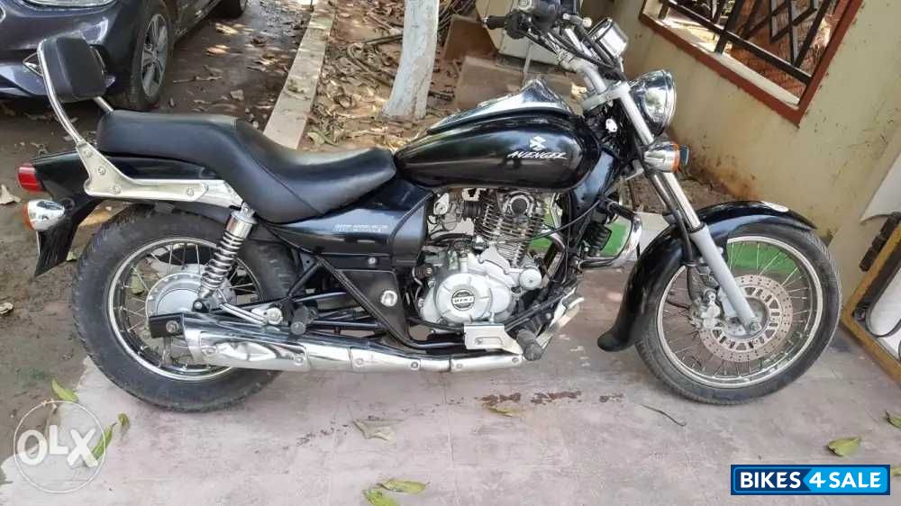 Bajaj Avenger 220 DTS-i