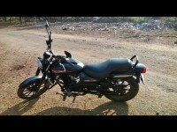 Matte Black Bajaj Avenger Street 220