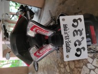 Red Bajaj Pulsar RS 200