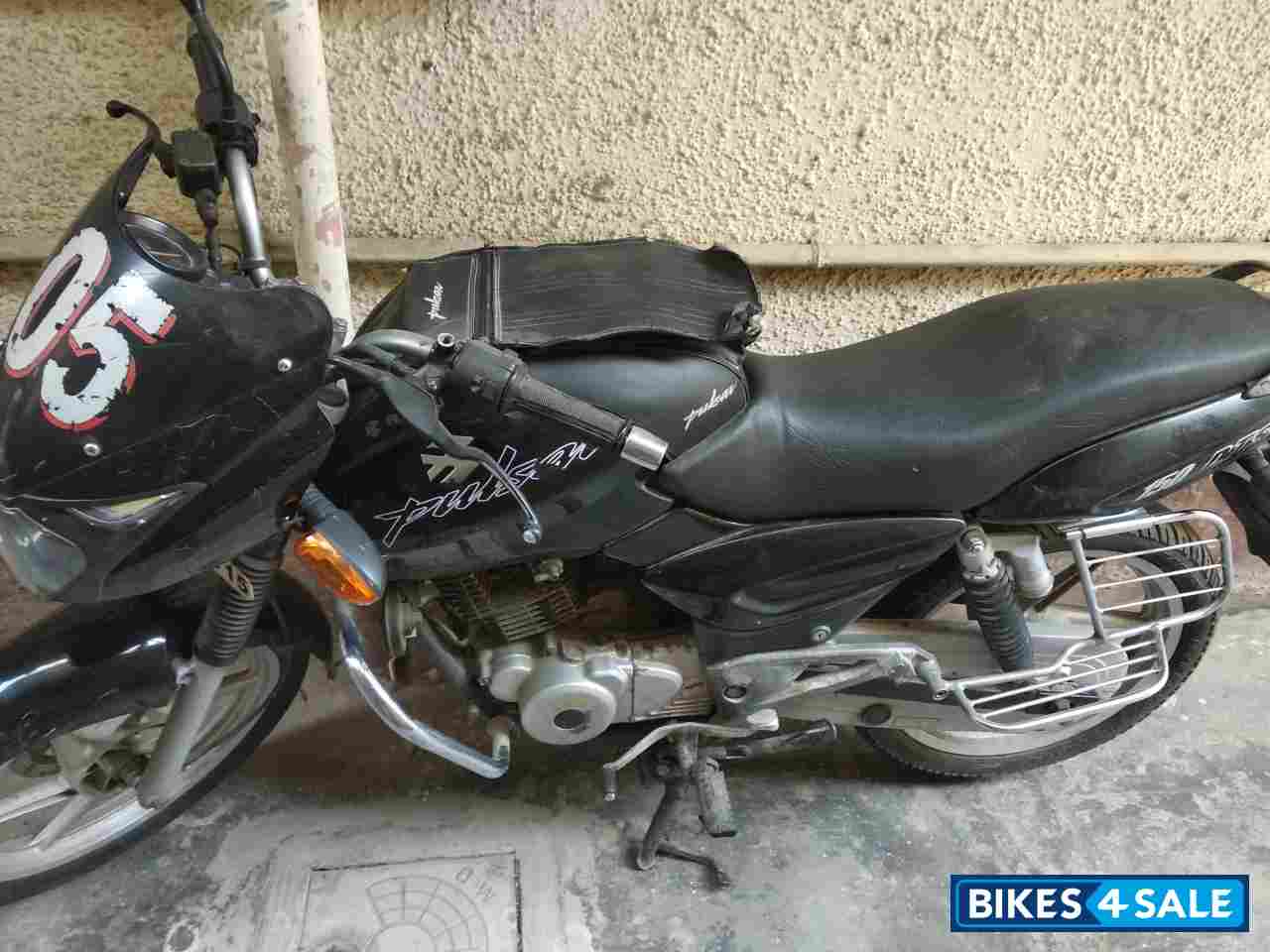 Black Bajaj Pulsar 150 DTSi