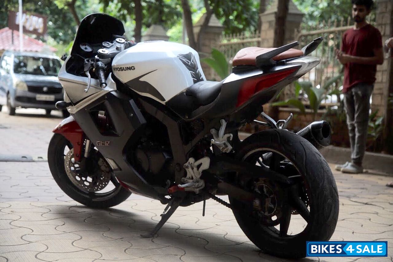 Hyosung GT250R Hyosung GT250R