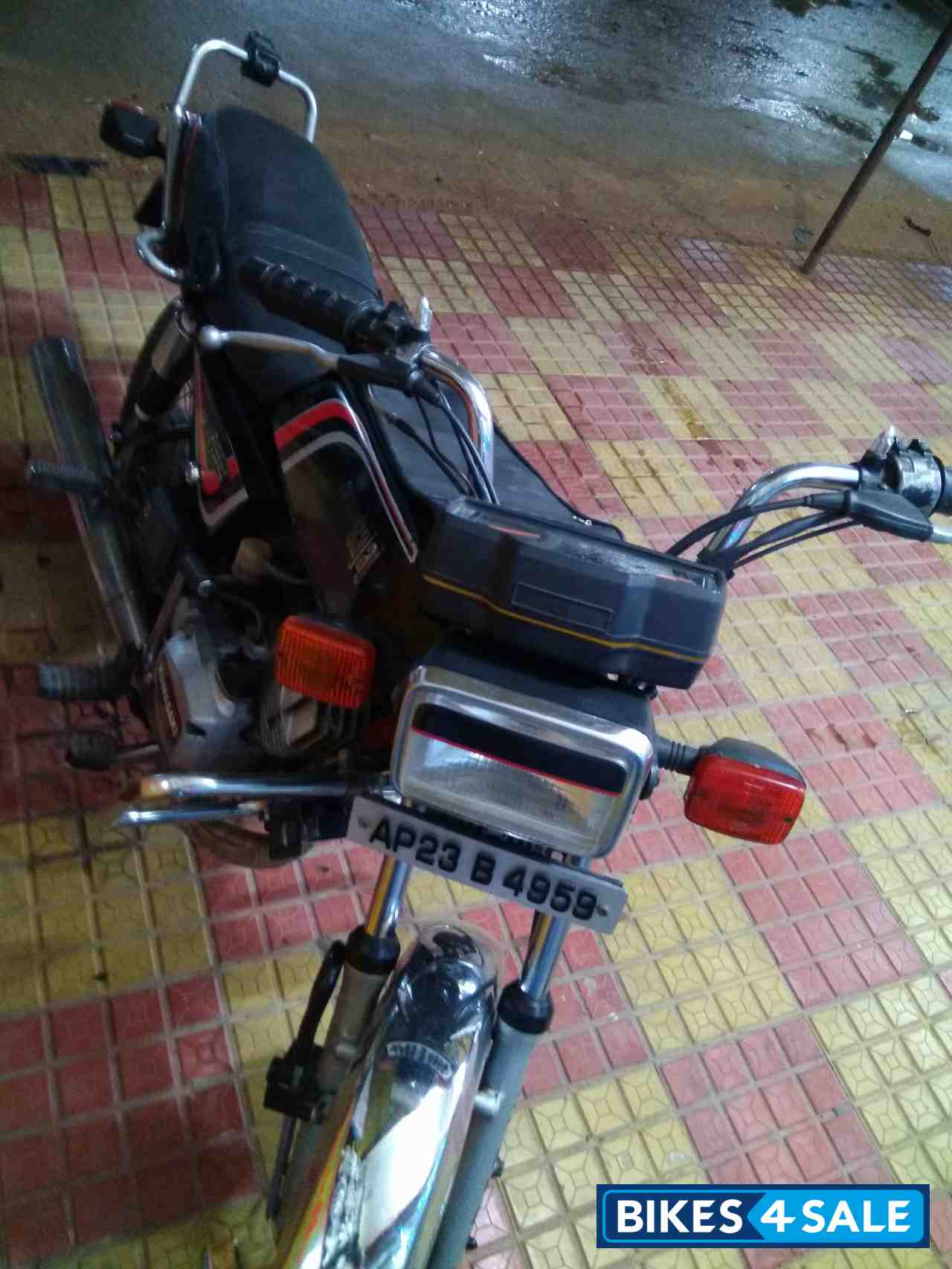 Bajaj RTZ 125