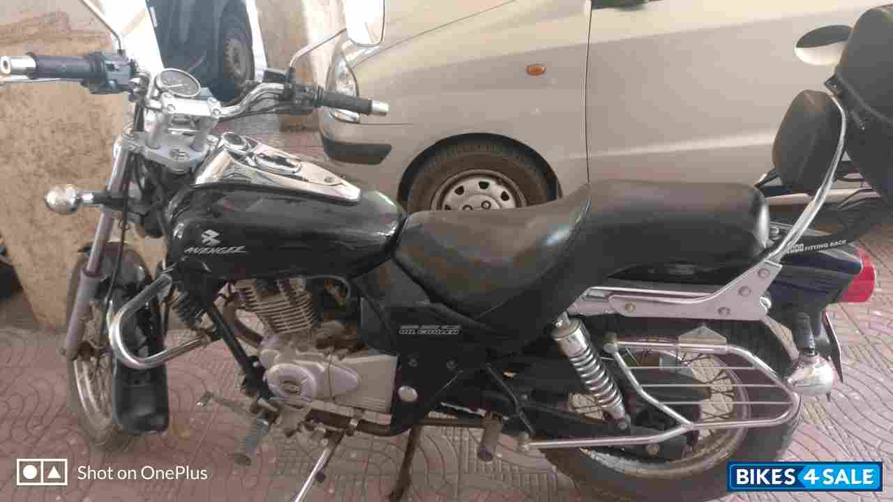 Bajaj Avenger 220 DTS-i