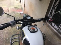 White Royal Enfield Classic 350