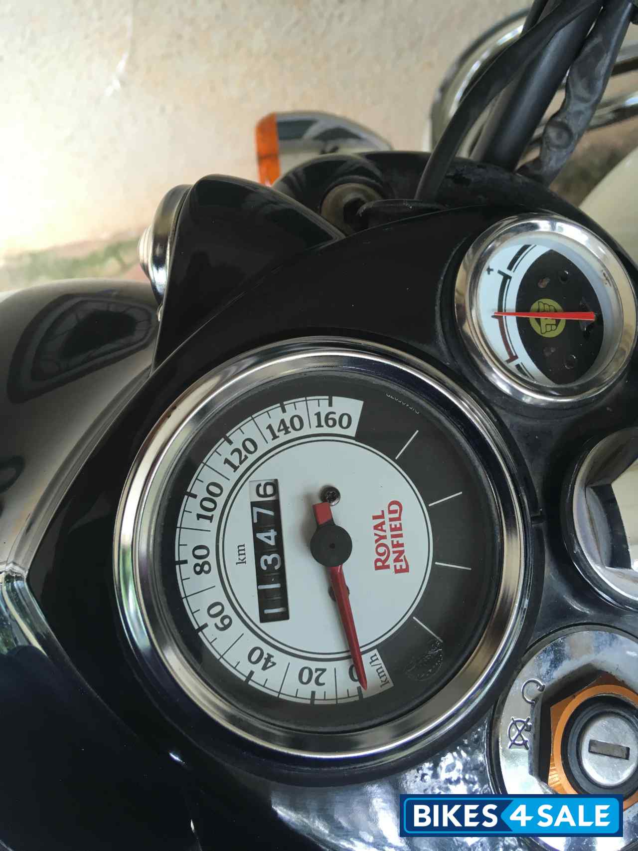 White Royal Enfield Classic 350