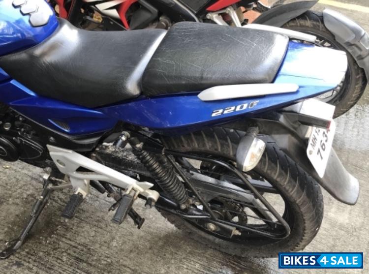 Blue Bajaj Pulsar 220F