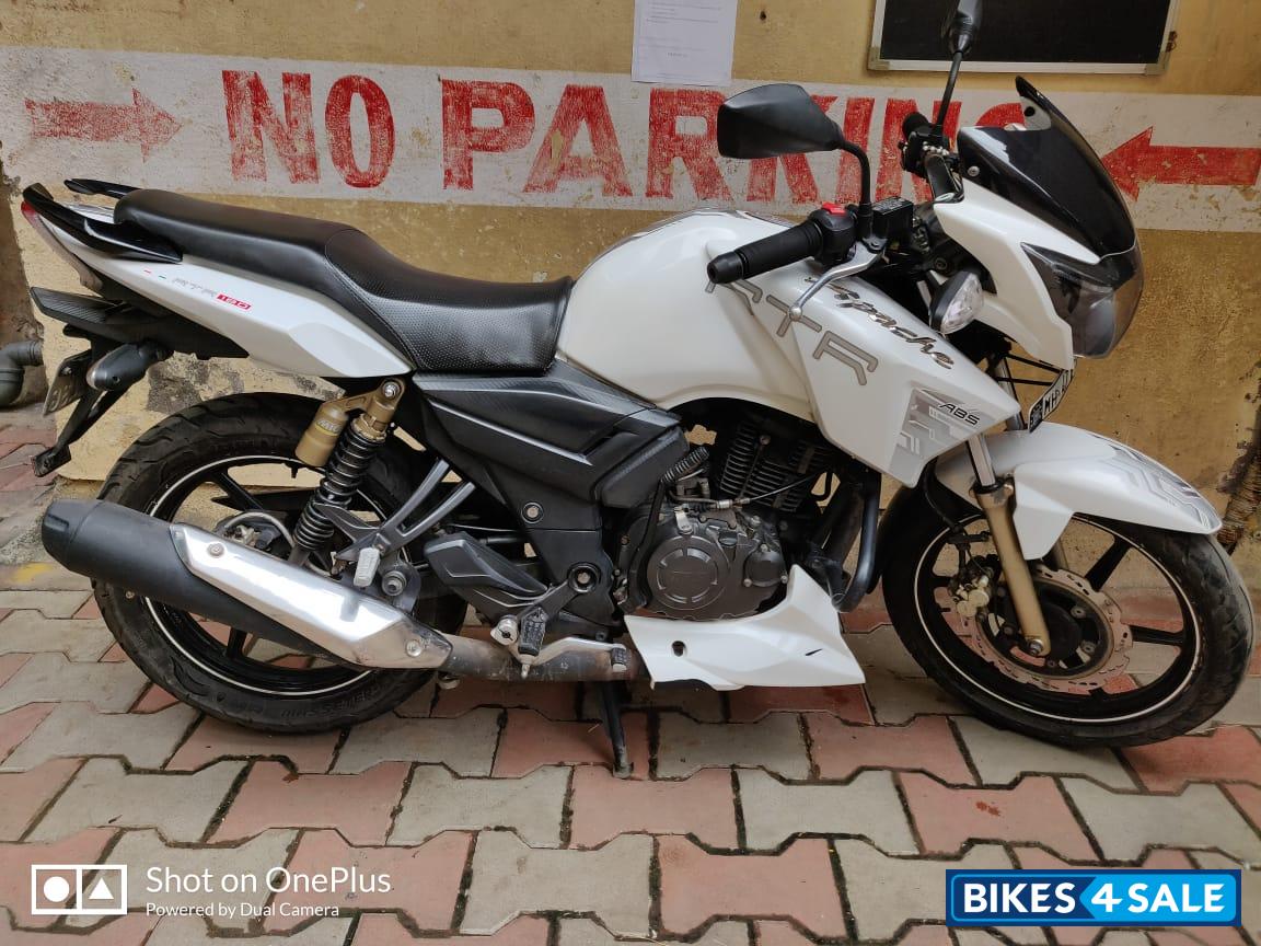 White TVS Apache RTR 180 ABS