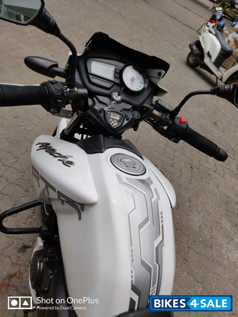 White TVS Apache RTR 180 ABS