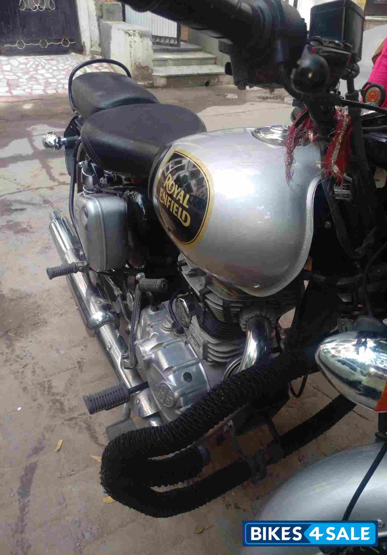 Royal Enfield Classic 350 Royal Enfield Classic 350