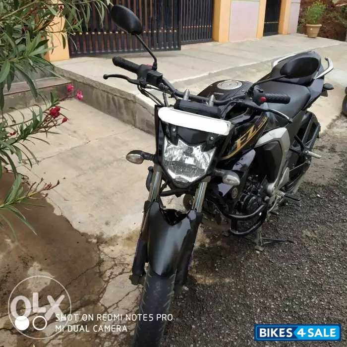 Black Yamaha FZ FI V2
