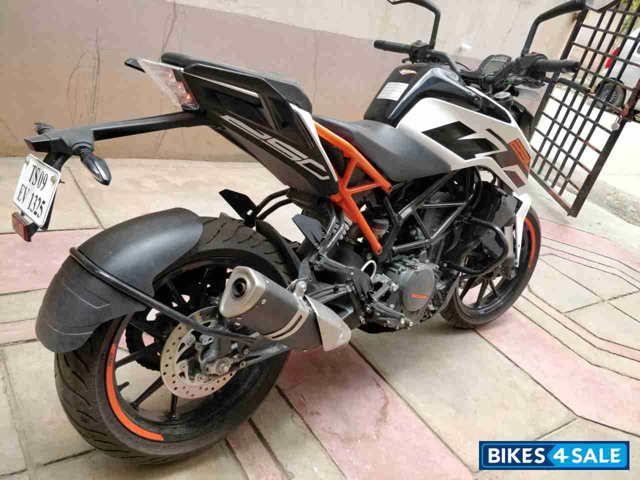 White KTM Duke 250