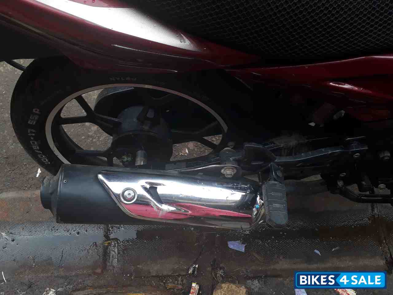 Red Bajaj Discover 150 F