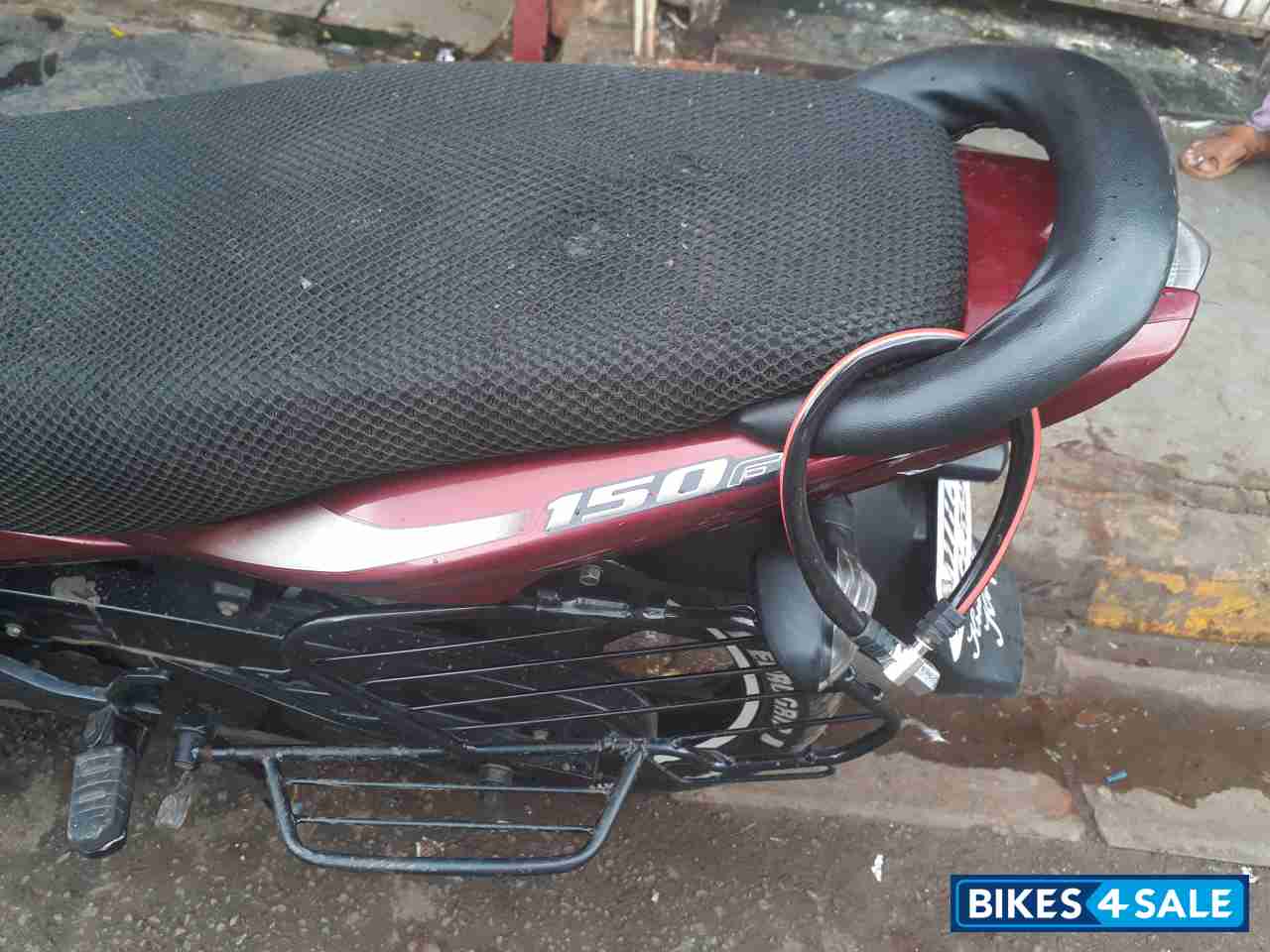 Red Bajaj Discover 150 F