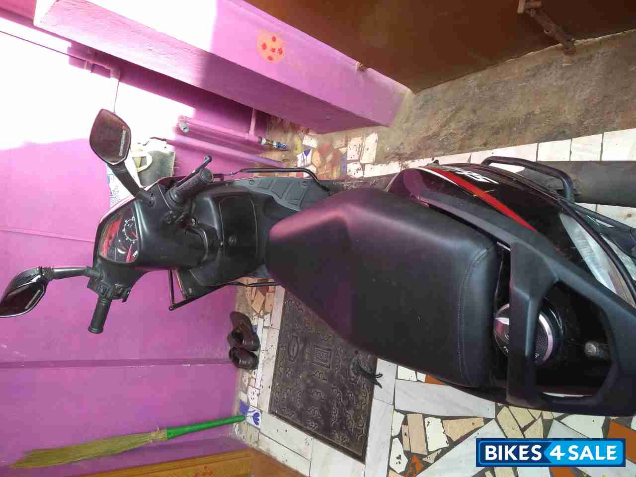 Black & Red TVS Scooty Streak