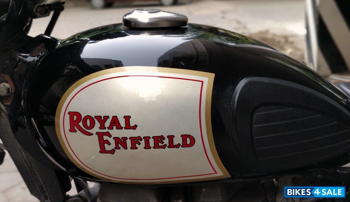 Black Royal Enfield Classic 350 Black Royal Enfield Classic 350