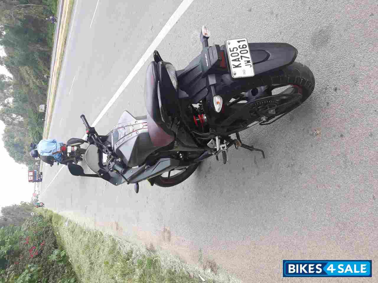 Grey Suzuki Gixxer SF