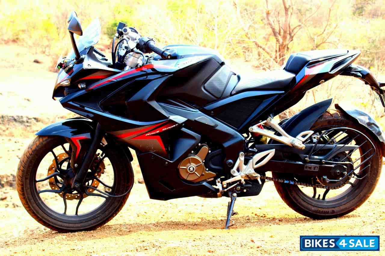 Demon Black Bajaj Pulsar RS 200