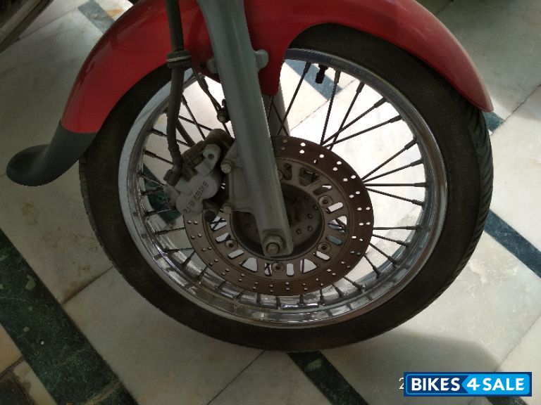 Bajaj Avenger 220 DTS-i Bajaj Avenger 220 DTS-i