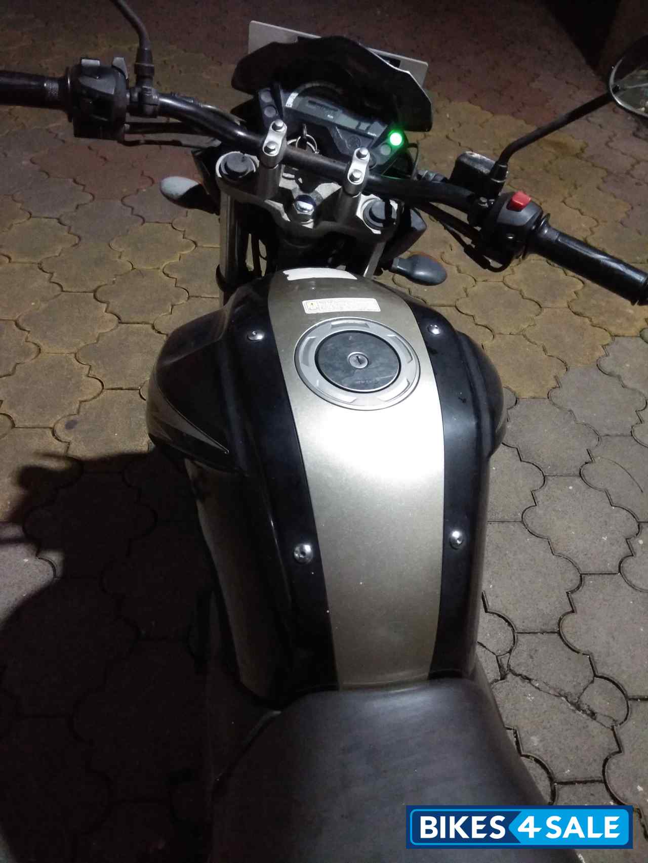 Silver Yamaha FZ16