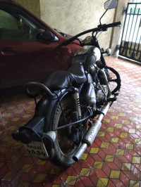 Black Royal Enfield Classic 500