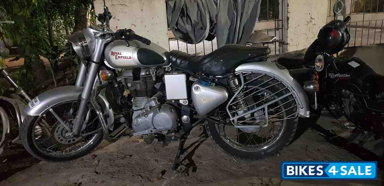 Silver Royal Enfield Classic 350
